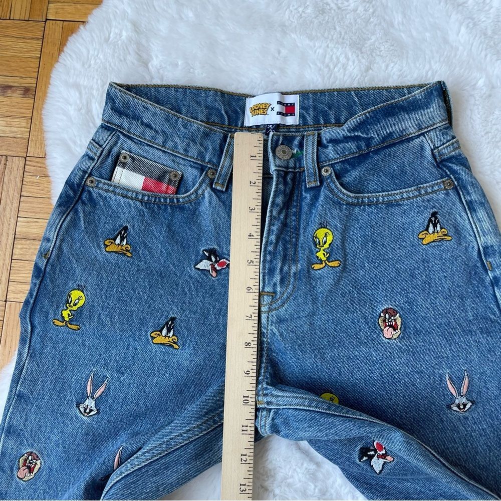 RARE Tommy Jeans x Looney Tunes Embroidered High Rise Jeans - Size 25/32 - Picture 16 of 16
